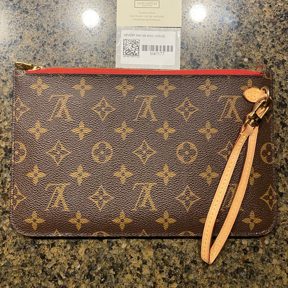 Louis Vuitton Neverfull MM Pouch